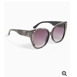 NWT Torrid grey marbled cat eye sunglasses